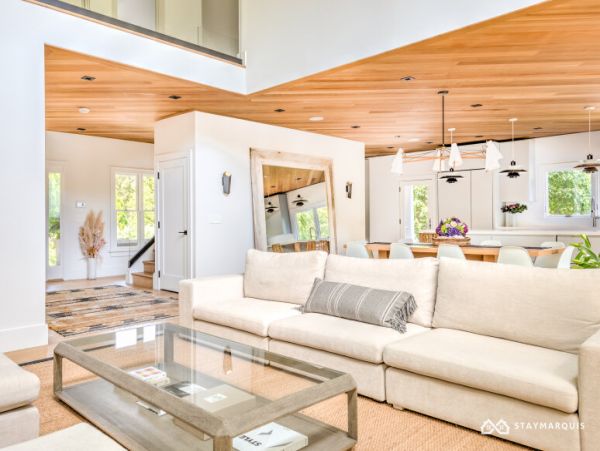Hamptons Home 1020319