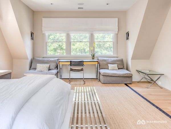 Hamptons Home 1020319