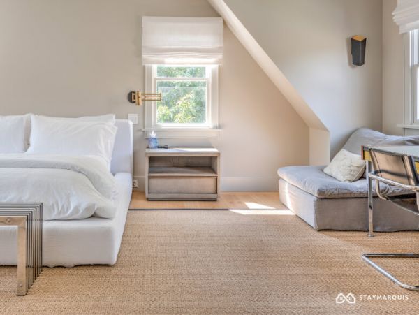 Hamptons Home 1020319