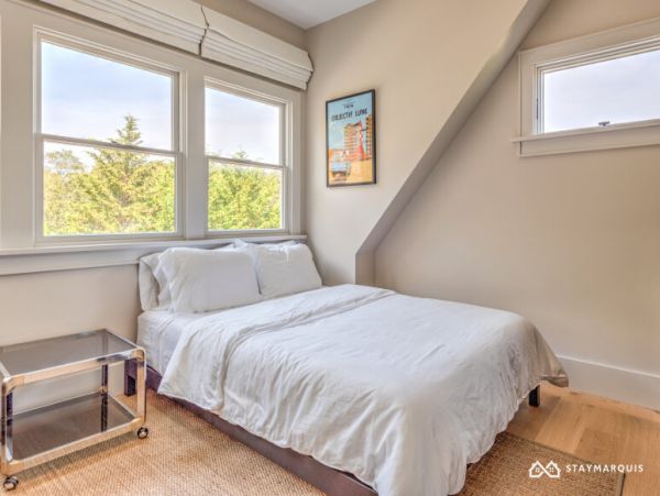 Hamptons Home 1020319