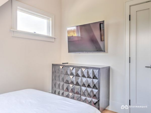 Hamptons Home 1020319