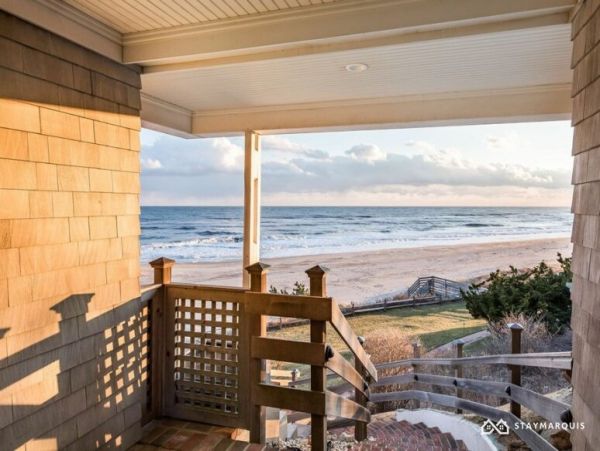 Hamptons Home 1020321