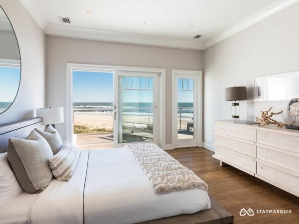 Hamptons Home 1020321