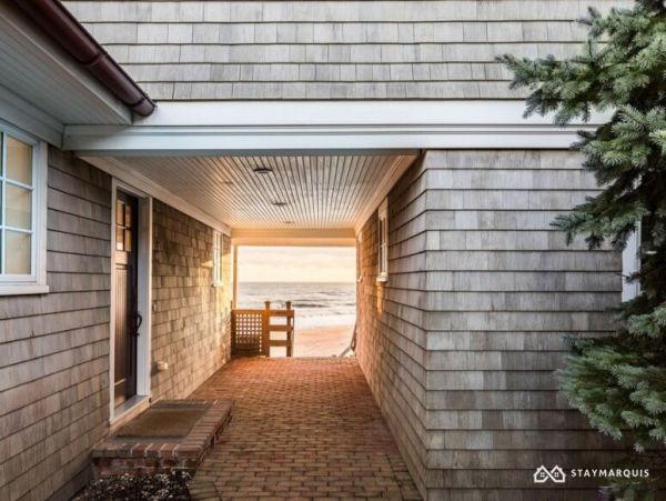 Hamptons Home 1020321