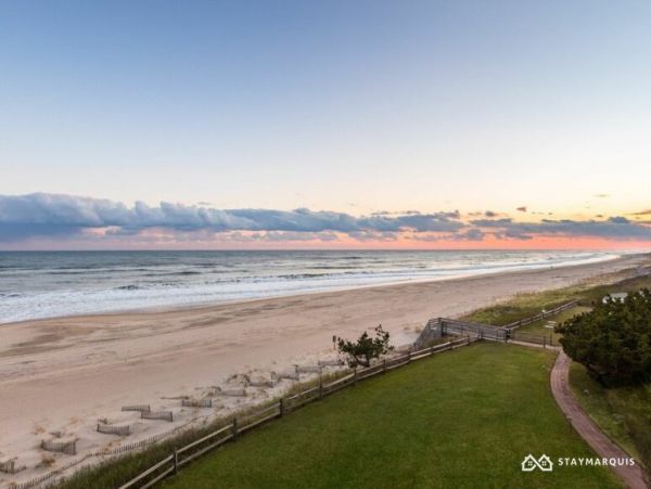 Hamptons Home 1020321