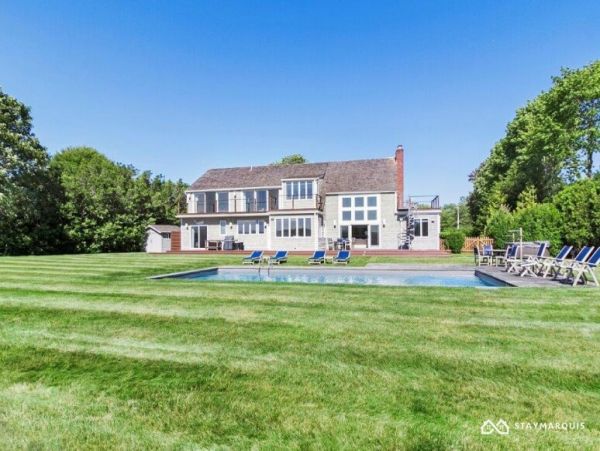 Hamptons Home 1020322