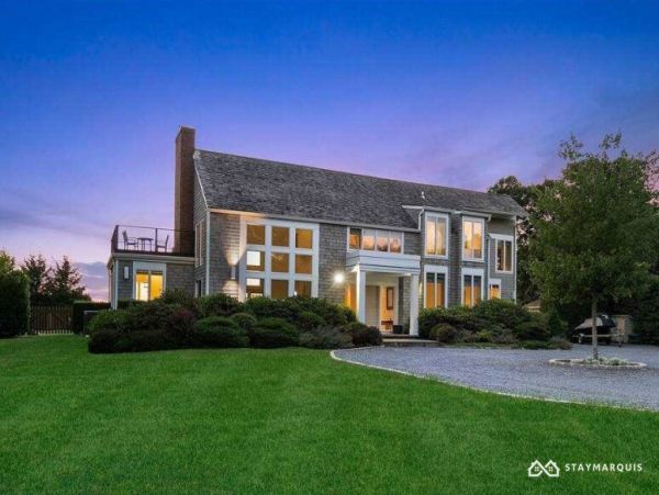 Hamptons Home 1020322