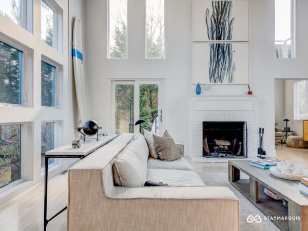 Hamptons Home 1020322