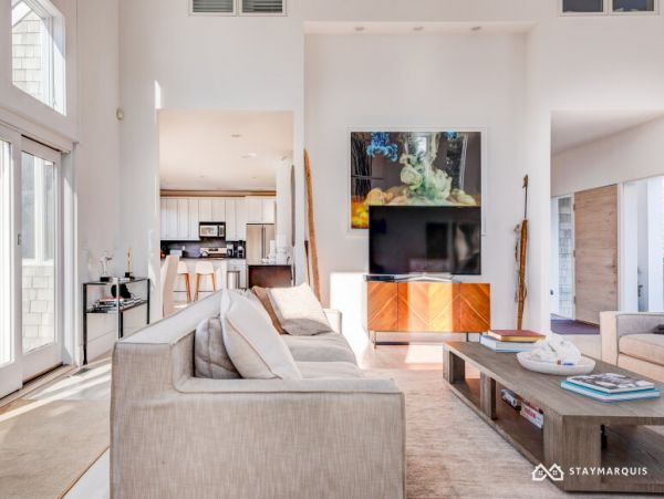 Hamptons Home 1020322
