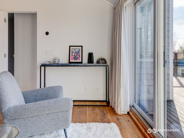 Hamptons Home 1020322