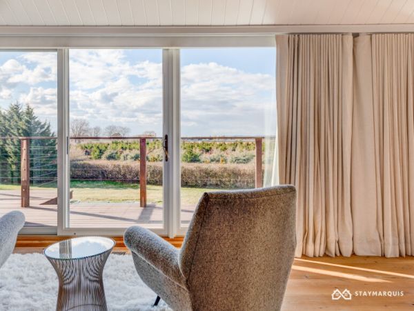 Hamptons Home 1020322