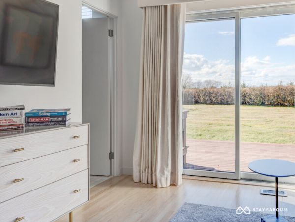 Hamptons Home 1020322