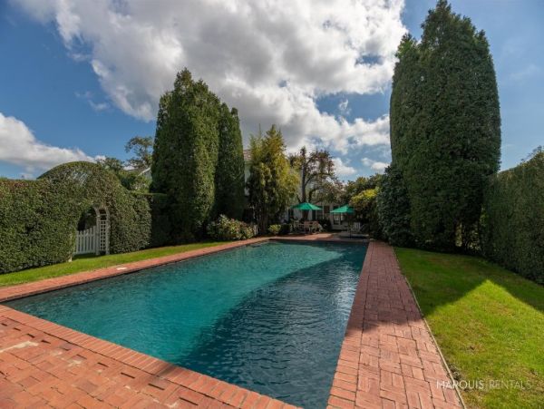 Hamptons Home 1020323