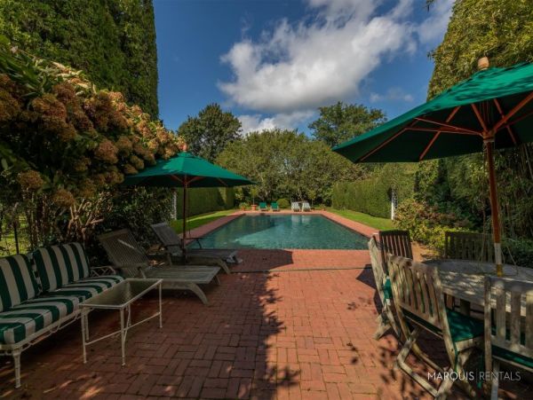 Hamptons Home 1020323