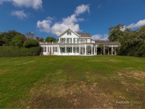Hamptons Home 1020323