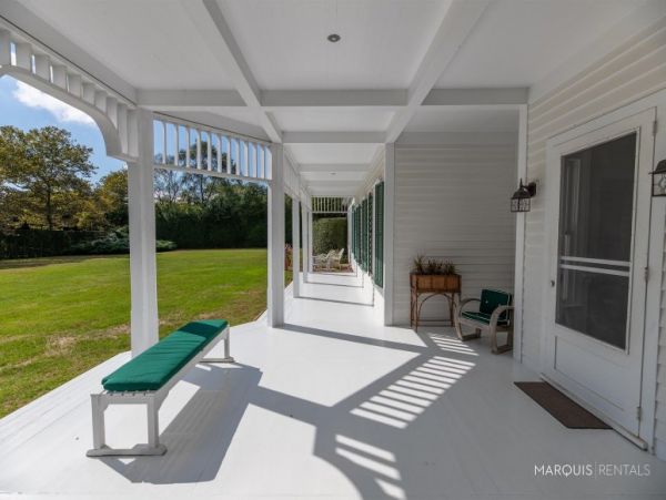 Hamptons Home 1020323