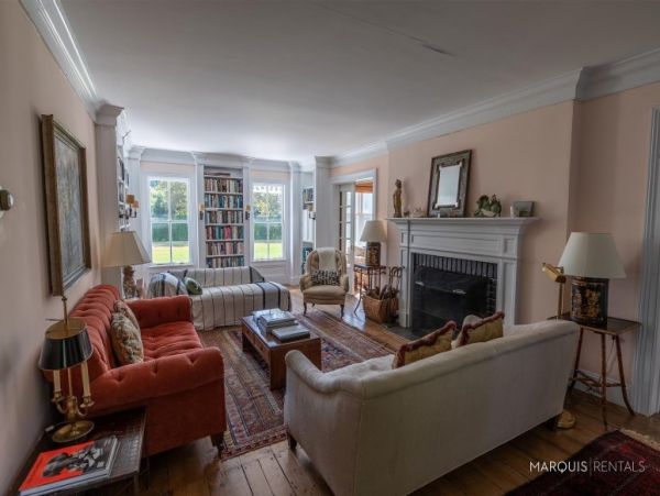 Hamptons Home 1020323