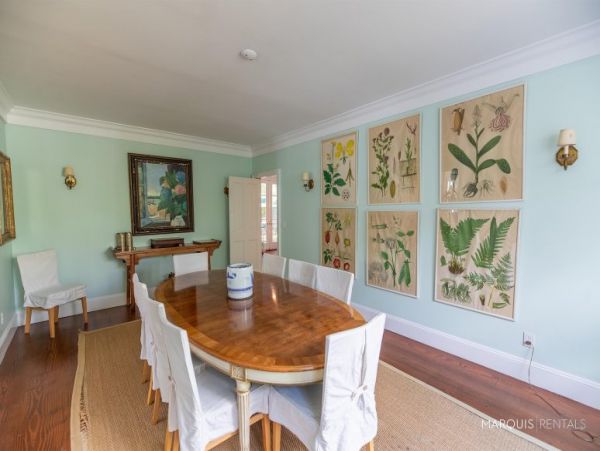 Hamptons Home 1020323