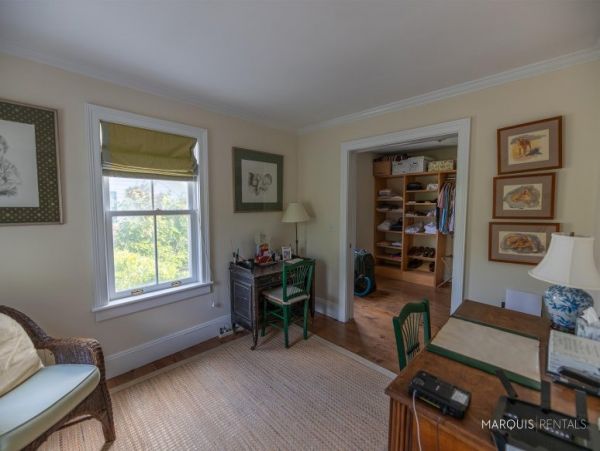 Hamptons Home 1020323