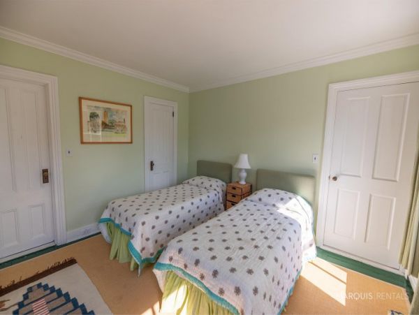 Hamptons Home 1020323