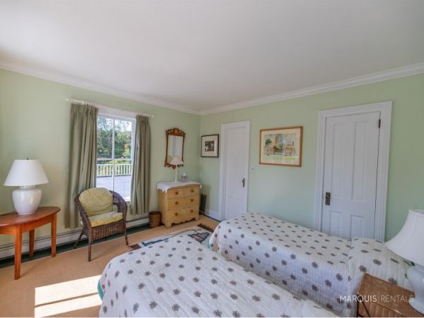 Hamptons Home 1020323