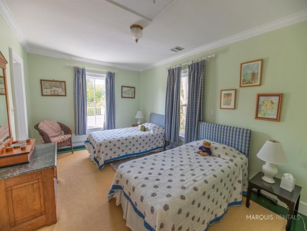 Hamptons Home 1020323