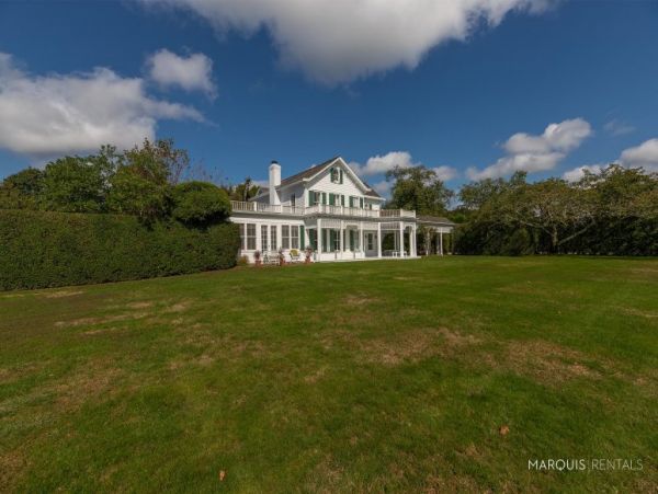 Hamptons Home 1020323