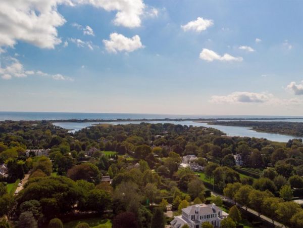Hamptons Home 1020323
