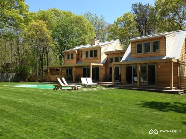 Hamptons Home 1020324