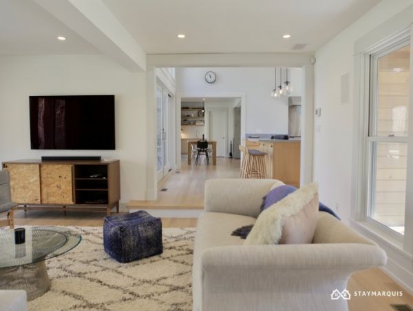 Hamptons Home 1020324