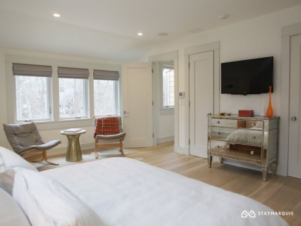 Hamptons Home 1020324