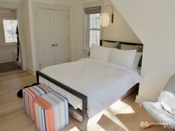 Hamptons Home 1020324