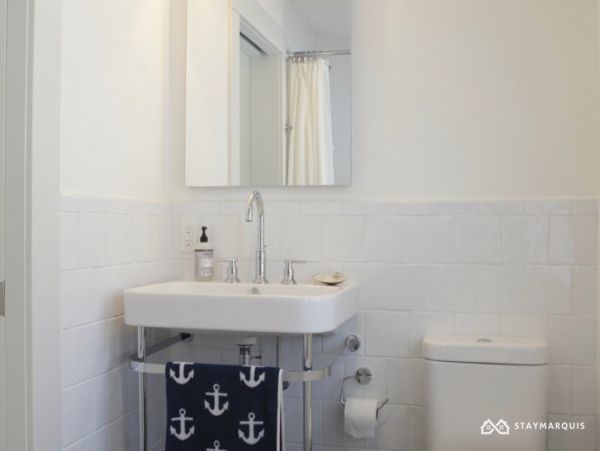 Hamptons Home 1020324