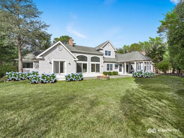 Hamptons Home 1020325