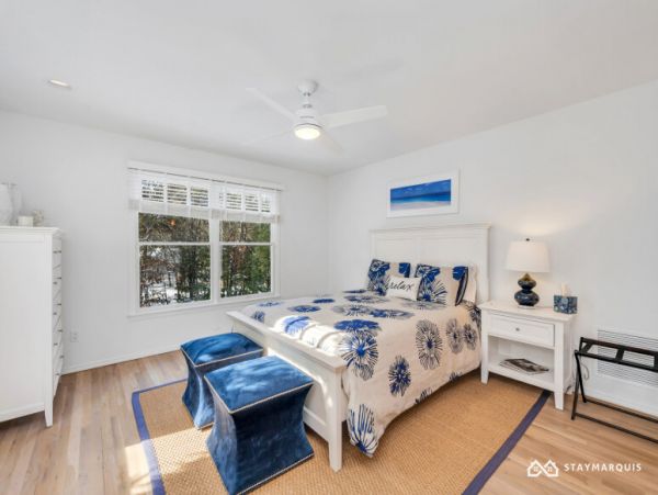 Hamptons Home 1020325