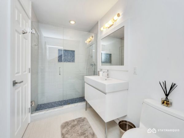 Hamptons Home 1020325