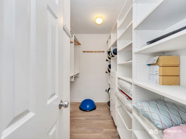 Hamptons Home 1020325