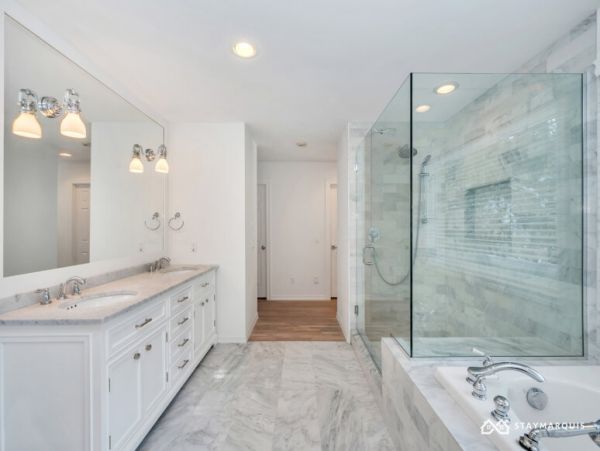 Hamptons Home 1020325