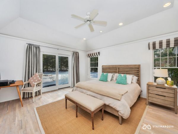 Hamptons Home 1020325