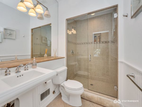 Hamptons Home 1020325