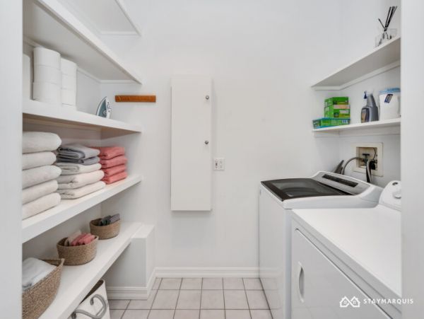Hamptons Home 1020325