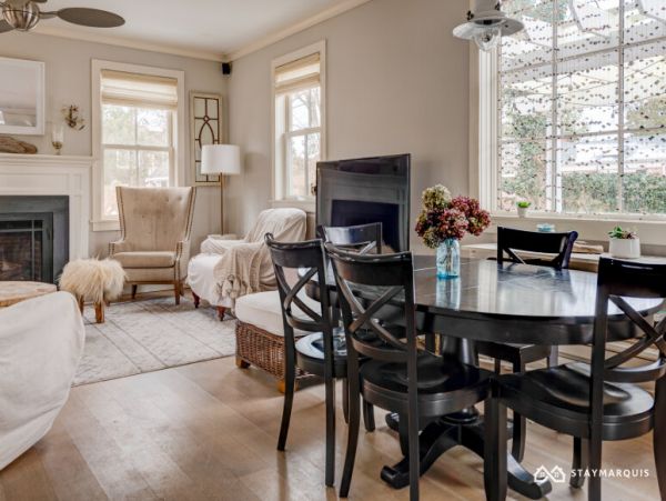 Hamptons Home 1020326