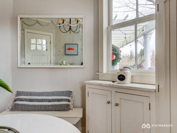 Hamptons Home 1020326