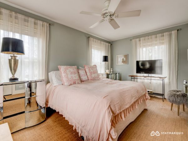 Hamptons Home 1020326