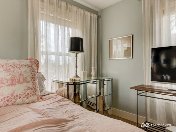 Hamptons Home 1020326