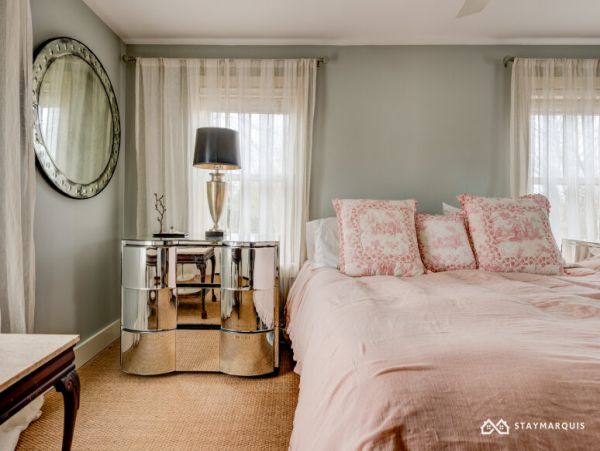 Hamptons Home 1020326