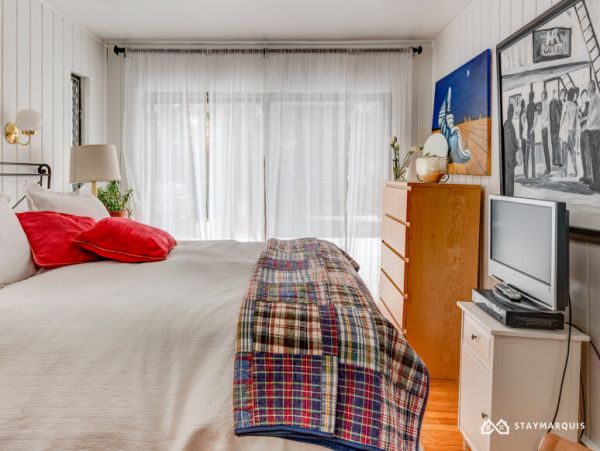 Hamptons Home 1020327