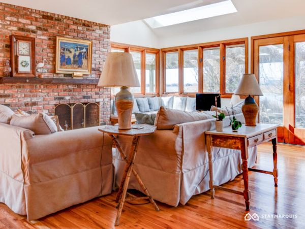 Hamptons Home 1020328