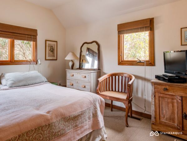 Hamptons Home 1020328