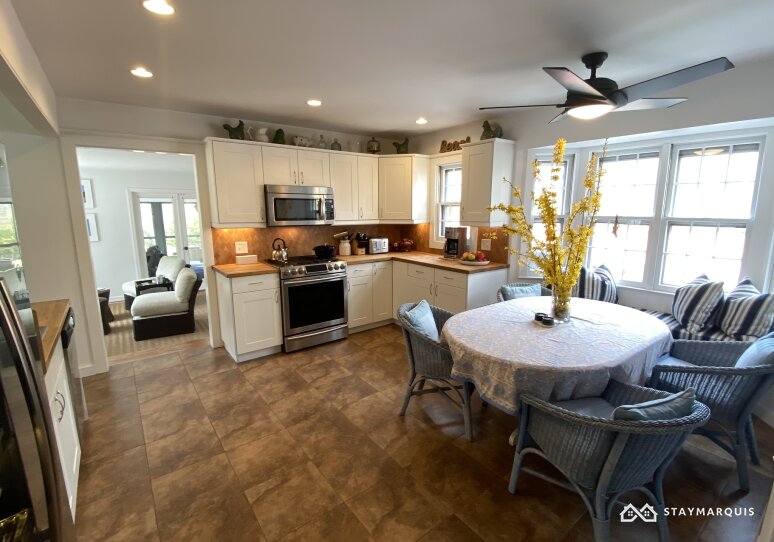 Hamptons Home 1020329
